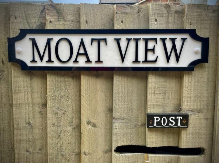 Moat View Free Parking, Central, Ev Plug 요크 외부 사진